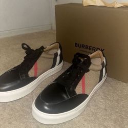 Burberry Woman’s Shoes 