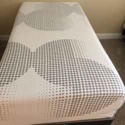 New memory foam, cooling mattress set Twins and Queen available