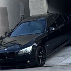 2013 BMW 750