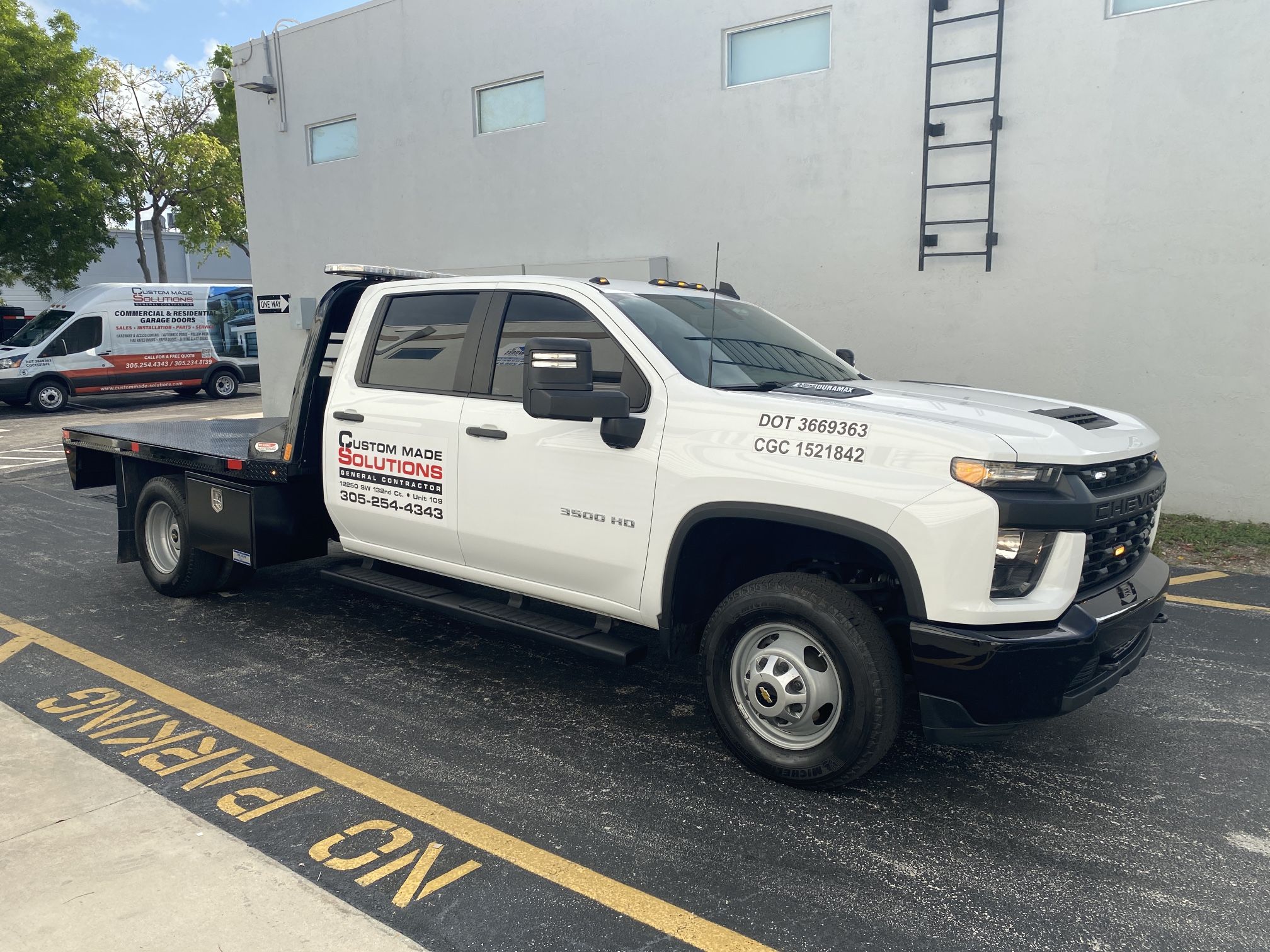 Chevrolet Silverado 3500 Dually Flatbed