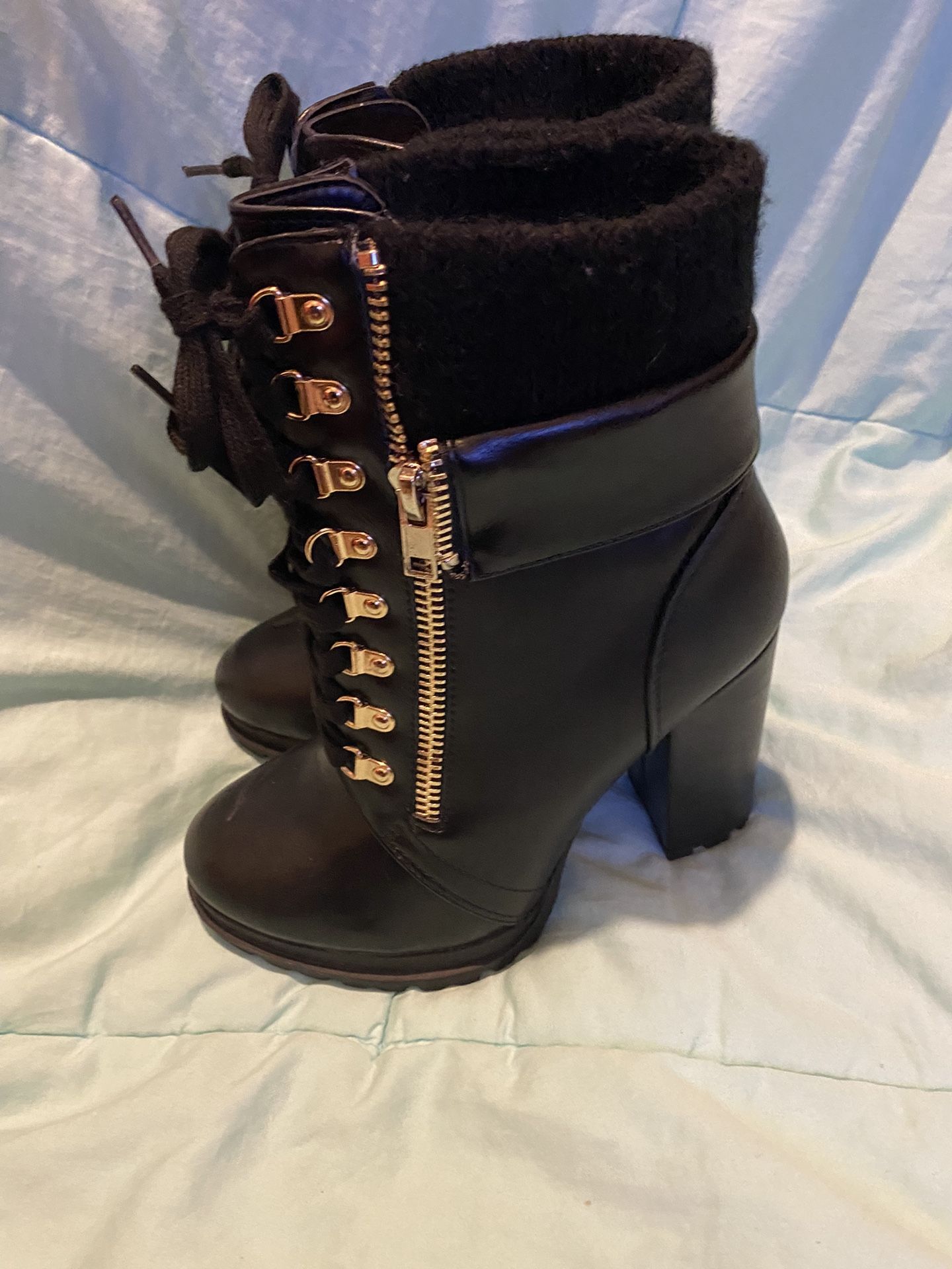 Quanesha-E Shoe dazzle Booties Size 7 1/2