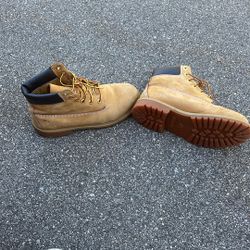Timberland 6” Boots Size 7 