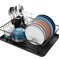 GSlife Dish Drying Rack with Drainboard - Dish Racks for Kitchen Counter, Dish Drainer with Utensil Holder, No Drain Spout, Black Organiser Rubber