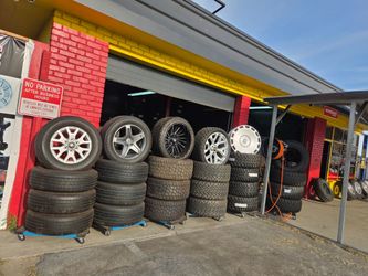 š„ SALE SALE SALE š„
Off-road tires available in many different brands and sizes.
Perfect for trucks, SUVs, and lifted vehicles.
š© Text me for prices