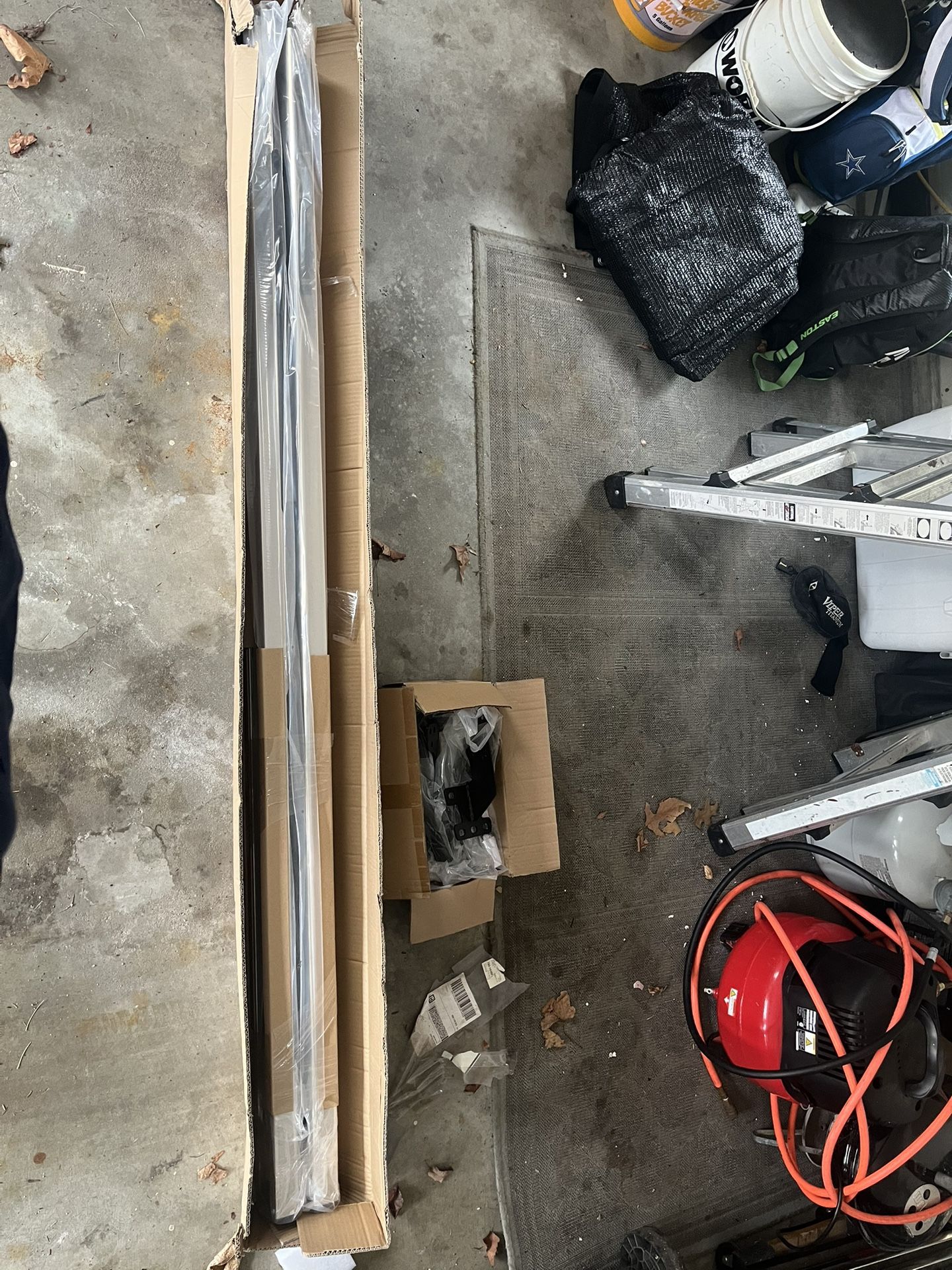 Brand New Dodge Ram 1500 6 Inch Side Bars