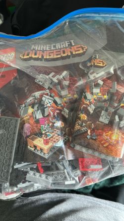Minecraft Dungeon Lego Set 21163