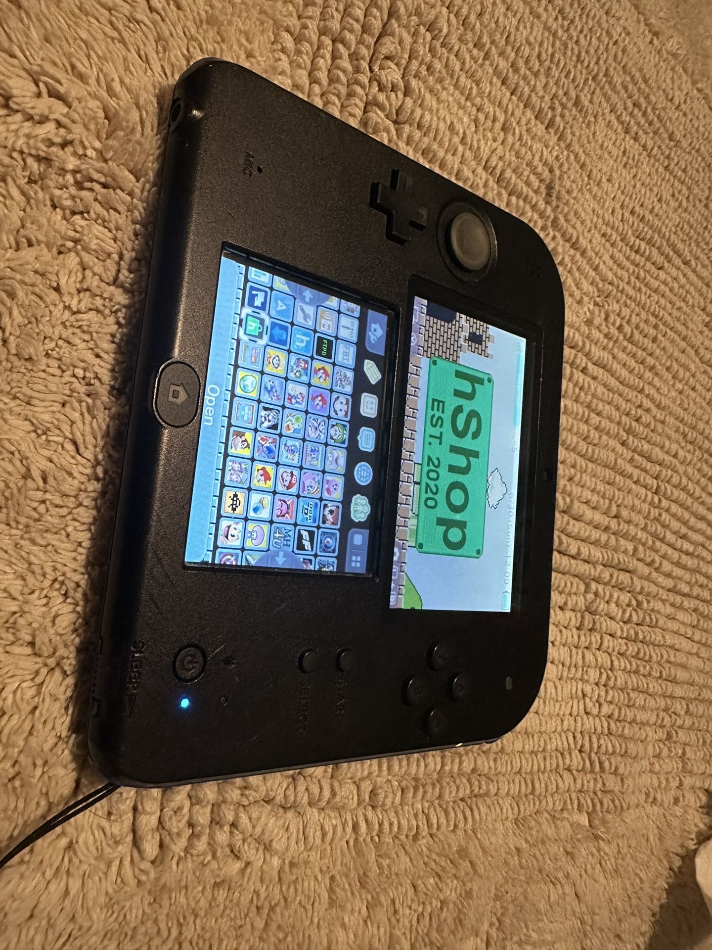 150$ OBO!! Nintendo 2ds In Excellent Condition Jailbroken 80+ Games!! 