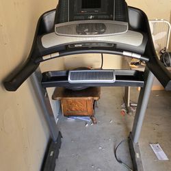 Nordic Track Treadmill Commercial 1750 