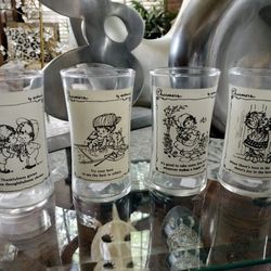 1976 Vintage Charmers by Hallmark Glasses