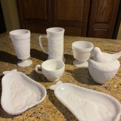 Vintage Set Milk Glass