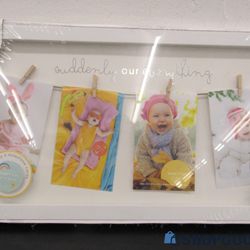 Clothespin Collage Frame. Item No 102 (Shopgoodwill)