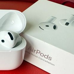 Apple Air Pods 4 Active Noise Cancelation