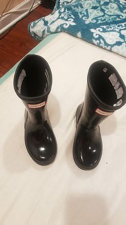 Hunter kids rain boots. Size 9y Unisex $20.00
