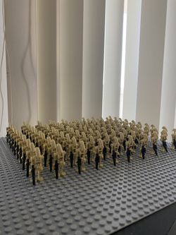 Bulk Of 400 LEGO B1 battle droid