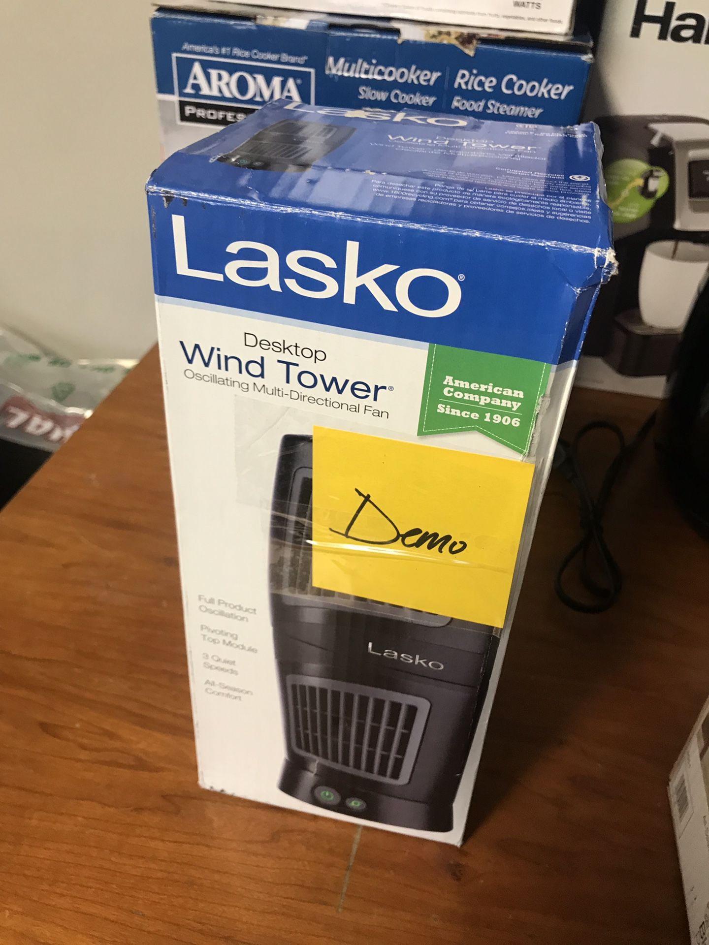 DEMO Lasko wind tower desk fan