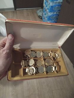 Queen Elizabeth the second gold plated money as bracelet