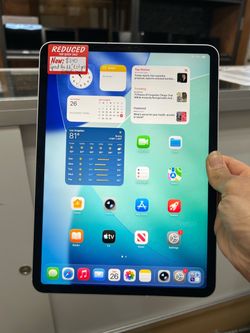 Ipad Pro 11 inch 1st gen 64GB wifi + Cellular unlocked