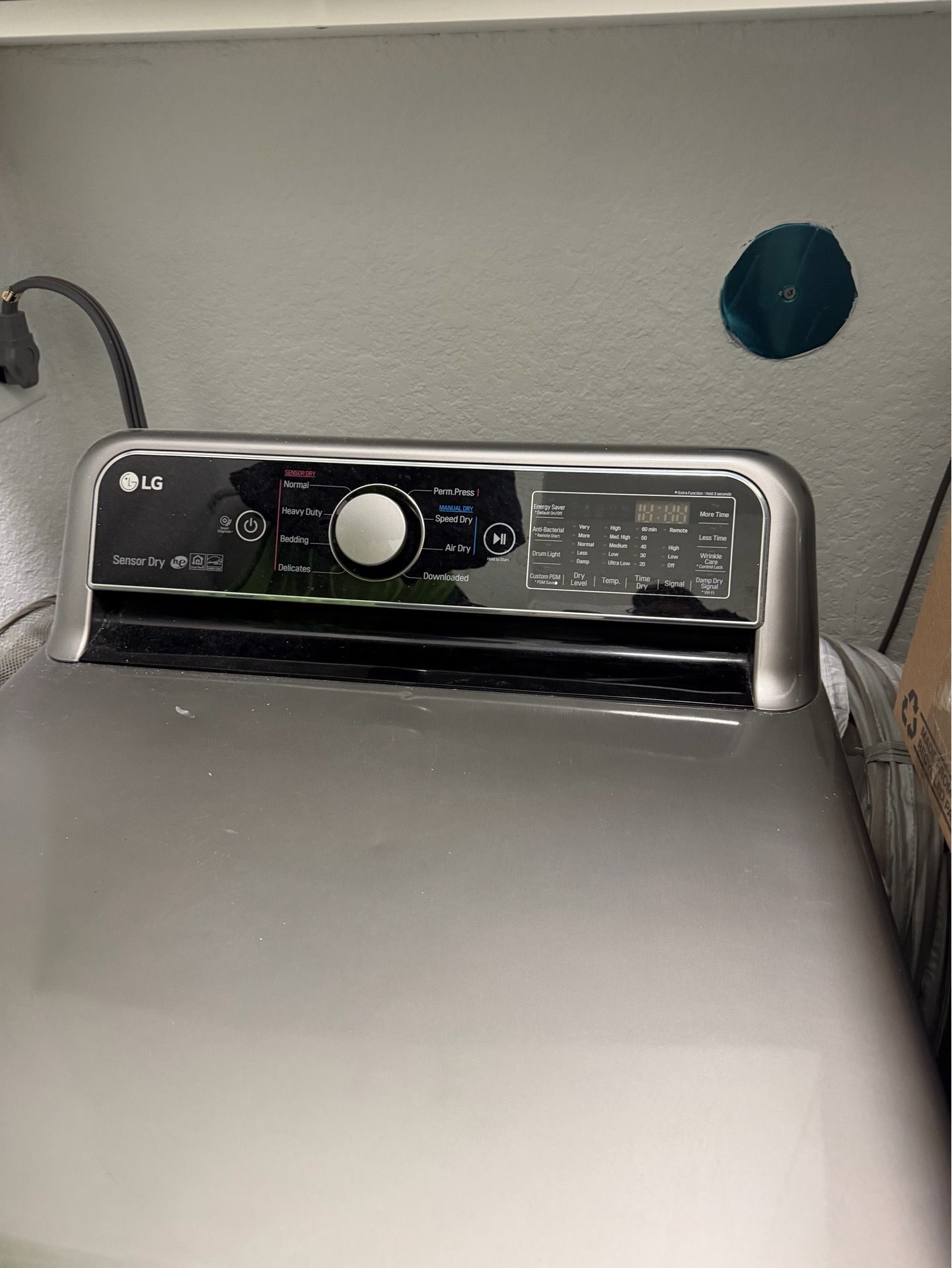 LG WASHER & DRYER