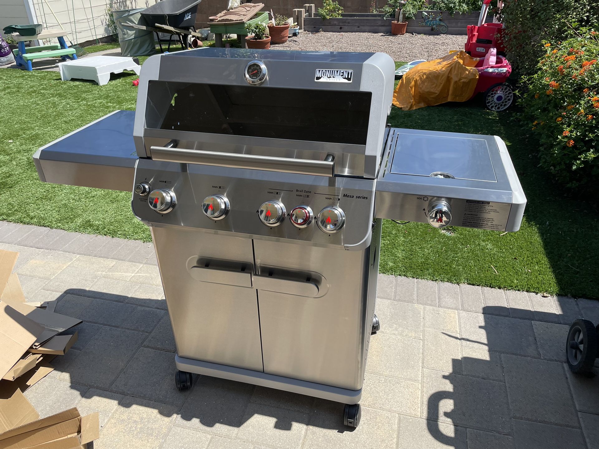 Monument Grill - Never Used Brand New!