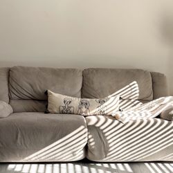 Great Condition Suede Reclainer Sofa 