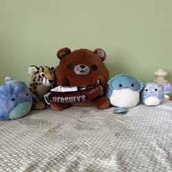 Squishmallows/Snackles/Stuffed Animals 