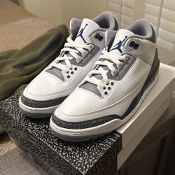 Jordan Retro 3 Midnight Navy 