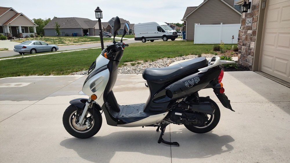 2021 49cc Scooter