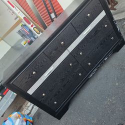 Black Queen Size Bedroom Set 