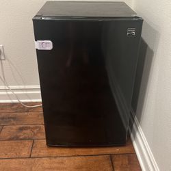 Kenmore Mini fridge 