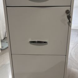 3 Drawer File Cabinet 