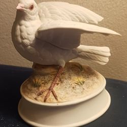 Vintage Gorham White Porcelain Ceramic White Dove Music Box 