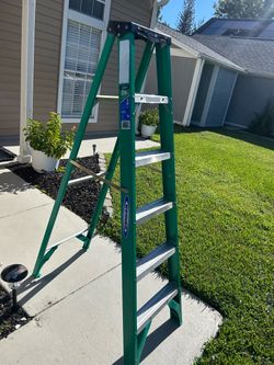 Werner 6 ft Fiberglass Step Ladder 225 lb