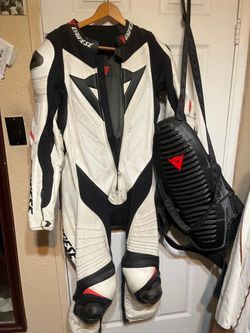 Motorcycle leather suit