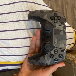 PS5 CONTROLLER LIKE NEW