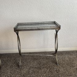 Mirrored table 24”x13”x24”