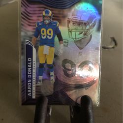 This is a Aaron Donald 2022 illusions football card