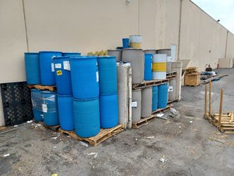 55 Gallon Poly Plastic Drums $5 Each, 5 minimum.