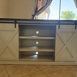 Farmhouse Tv Stand