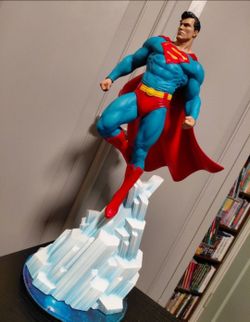 Superman Statue Maquette by Tweeterhead