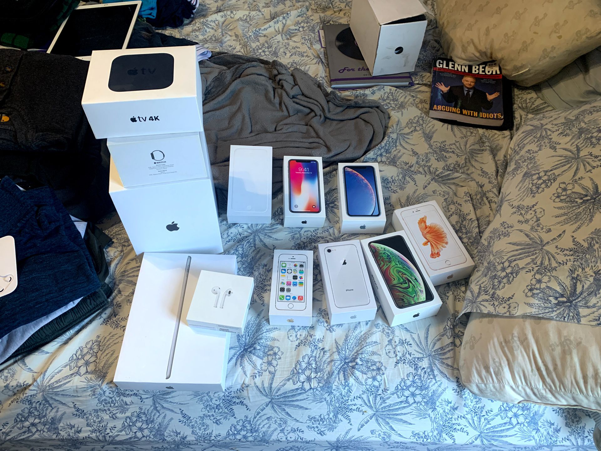 Apple Boxes ranging from iPhone 5s-iPad 6th Gen - Apple Watch Series 1 and HomePod box