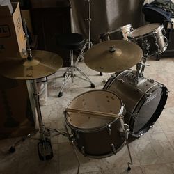 Pearl Roadshow Drumset 