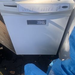 Whirlpool Front load Dish Washer 