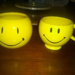 (2) Smiley Face Mug & Bowl! Excellent Shape! 