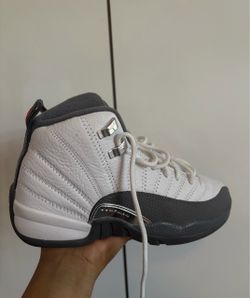 JORDANS/ DUNKS
