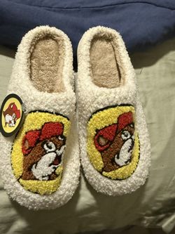 Bucees Slippers