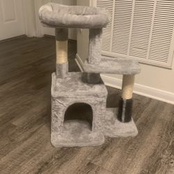 Kitten Tree House 