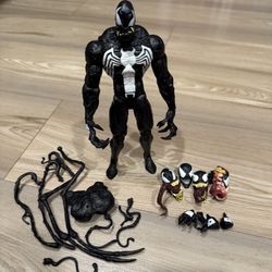 FOR SALE/TRADE FOR NINTENDO SWITCH GAMES: Marvel Select Disney Store Exclusive Venom PLUS Eddie Brock Transformation Headsculpt