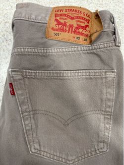 Levi’s w32 L30 tan