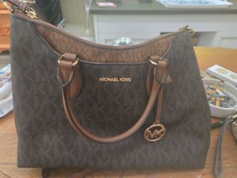 Micheal Kors Austen MD satchel bag with crossbody strap and wallet