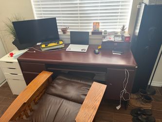 Free desk today only
